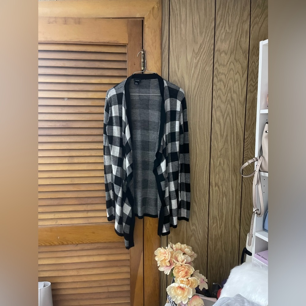 Checkered cardigan